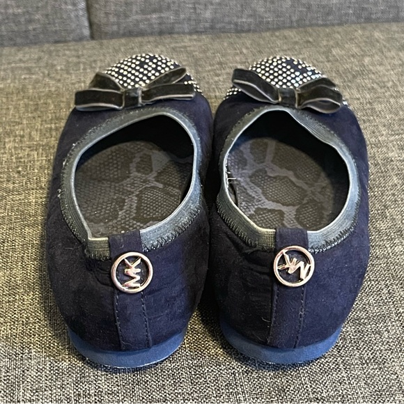 Girls Michael Kors Navy Suede Flats, Slip-on dress Shoes Size 13 - Picture 4 of 6